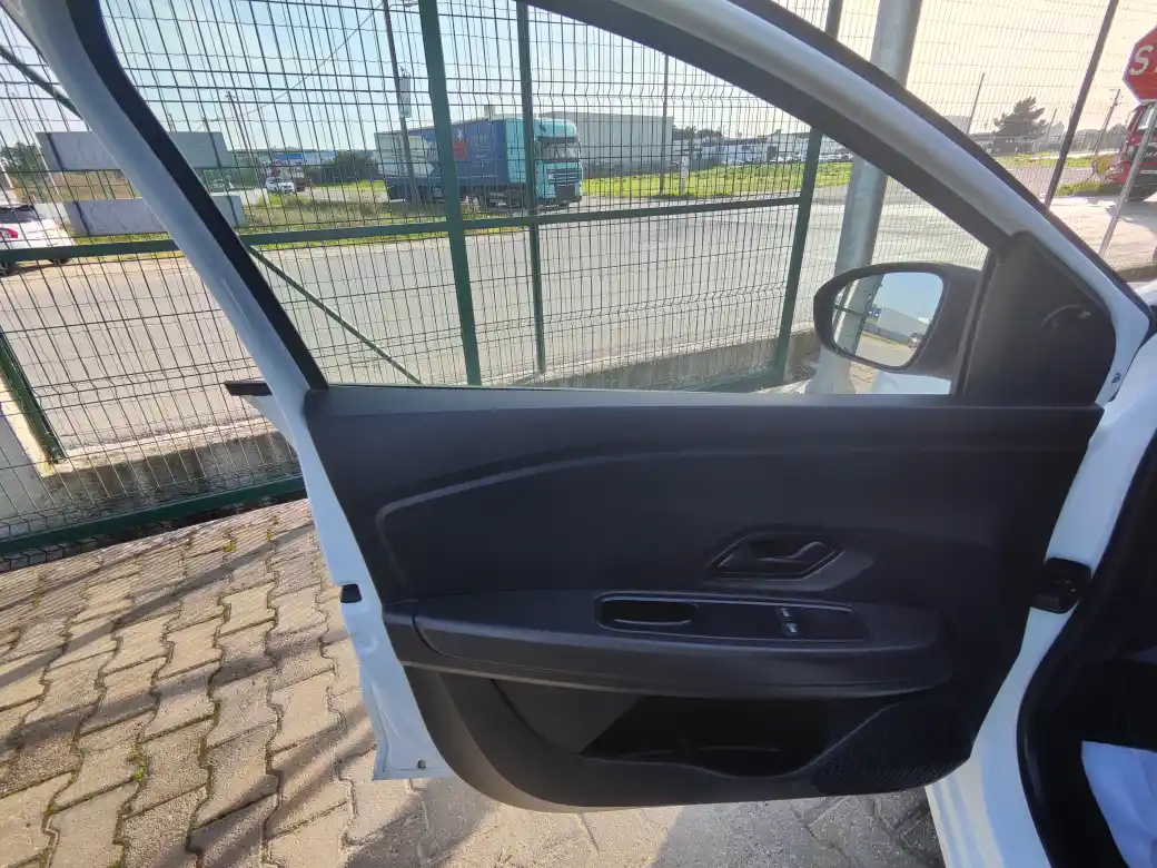 DACIA SANDERO 1.0 COMFORT - Image 11